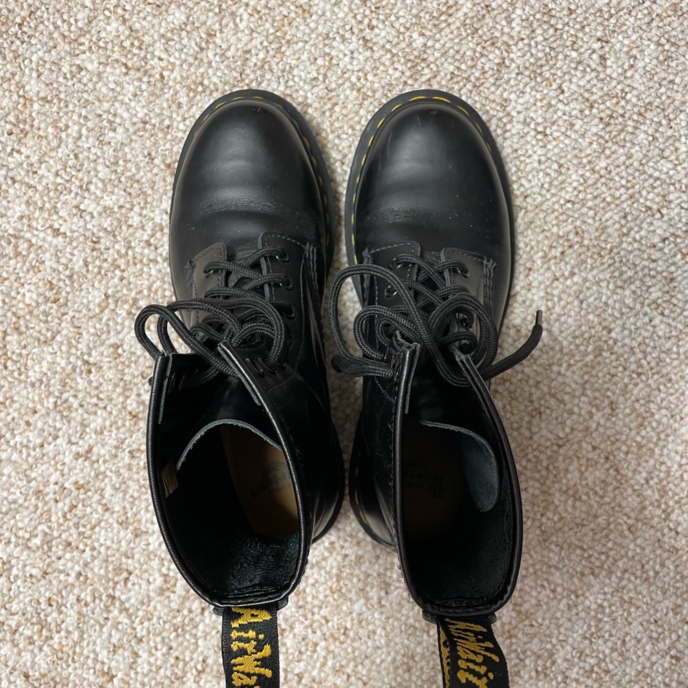 Dr. Martens 1460 smooth leather black boots